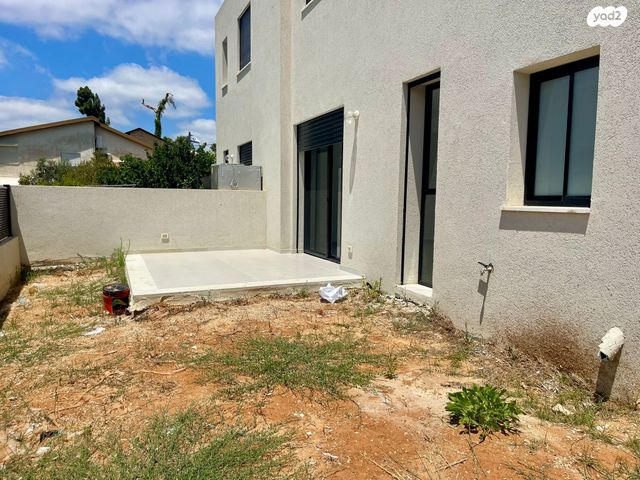 דו משפחתי, מושבה מרכז, זכרון יעקב