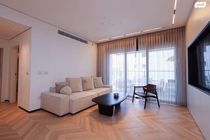 גג/ פנטהאוז, אייזיק רמבה 7, נוף הטיילת, נתניה