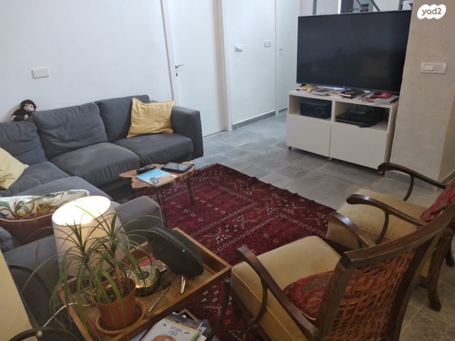 דירת גן, אוז'שקובה, תל אביב יפו