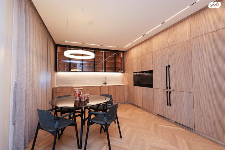 גג/ פנטהאוז, אייזיק רמבה 7, נוף הטיילת, נתניה