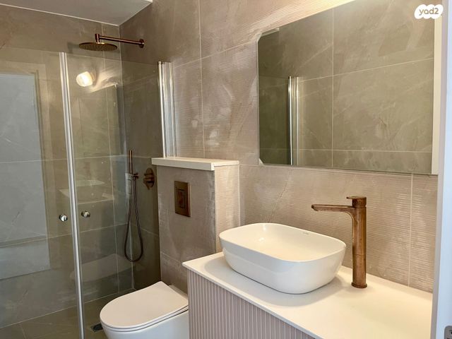 דו משפחתי, מושבה מרכז, זכרון יעקב