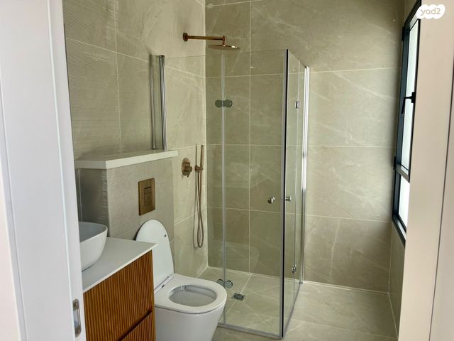 דו משפחתי, מושבה מרכז, זכרון יעקב