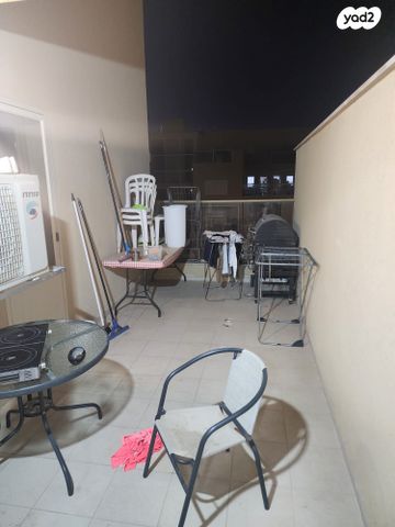 דירה, ריה"ל, אירוס, ירוחם