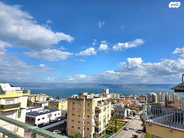 גג/ פנטהאוז, לח"י, שיכון עובדים, טבריה