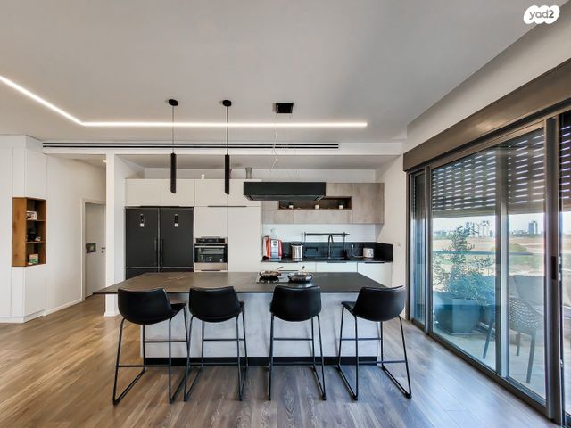 גג/ פנטהאוז, יקינטון, גבעת הרקפות, קרית ביאליק