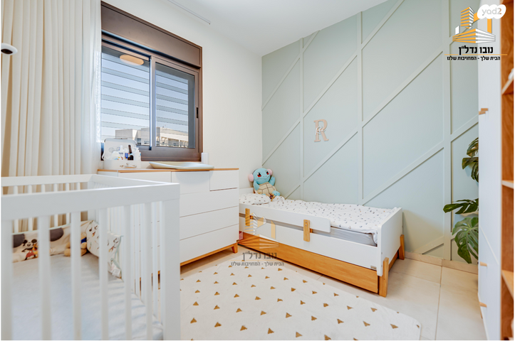 גג/ פנטהאוז, חצרות המושבה, רחובות