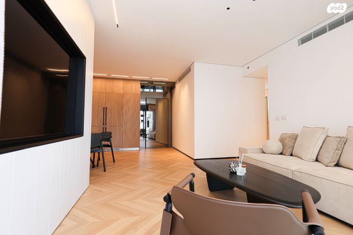 גג/ פנטהאוז, אייזיק רמבה 7, נוף הטיילת, נתניה