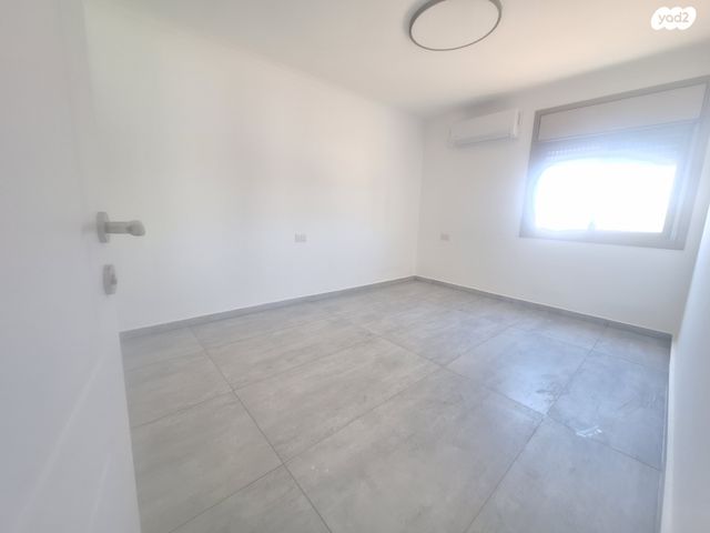 דו משפחתי, גבים, ערד