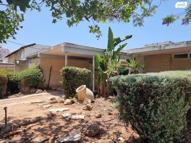 בית פרטי/ קוטג', משה שפירא, צפון מזרח מרכז העיר, נתניה