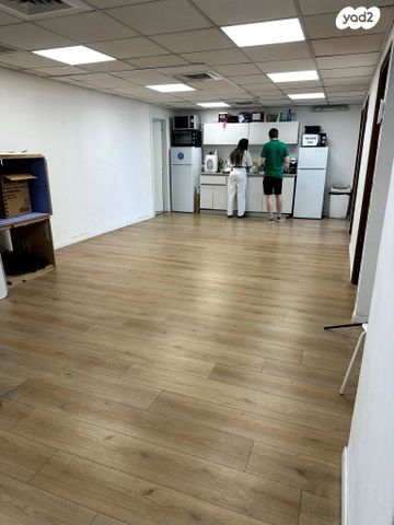 משרדים, החילזון, בורסה, רמת גן