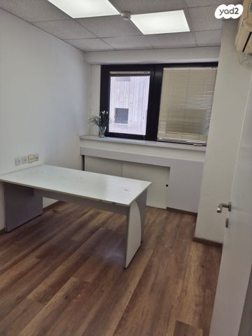 משרדים, הירקון, בני ברק