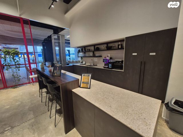 משרדים, דרך חיפה, אזור תעשיה קרית אתא, קרית אתא