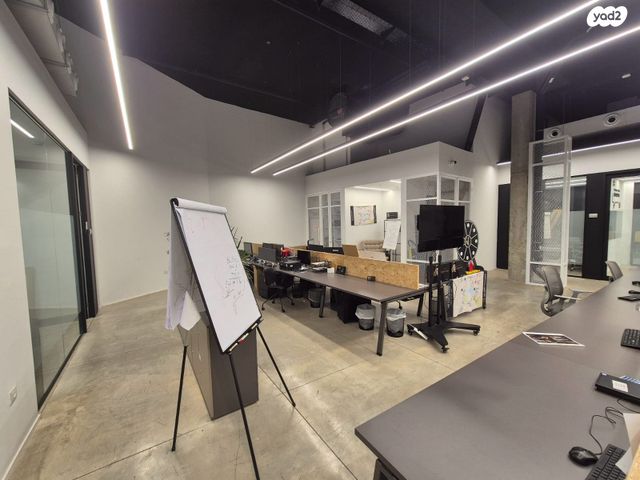 משרדים, דרך חיפה, אזור תעשיה קרית אתא, קרית אתא