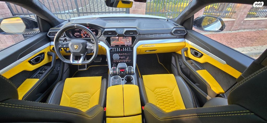 למבורגיני אורוס