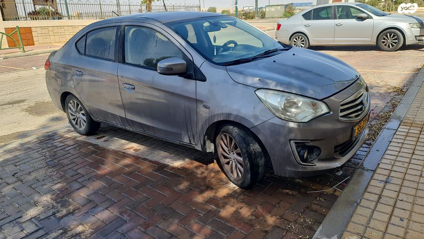 מיצובישי אטראז'