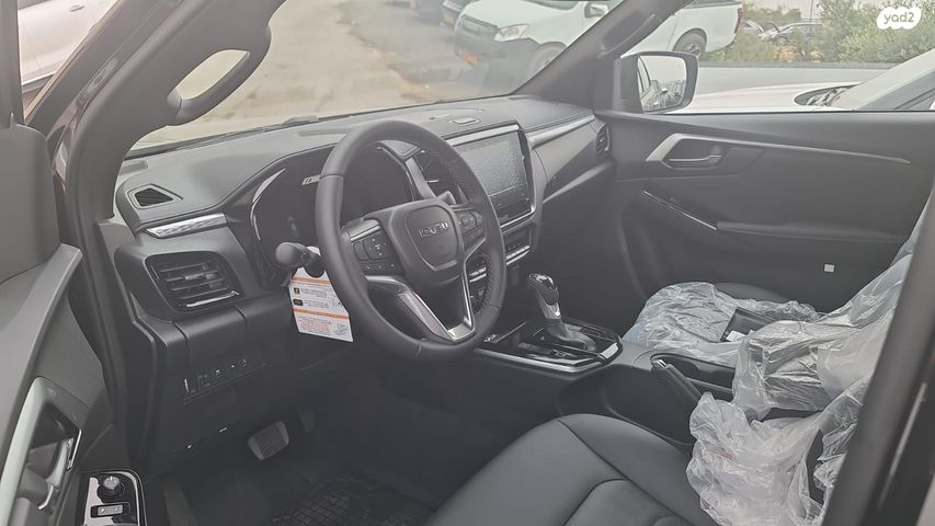 איסוזו די-מקס