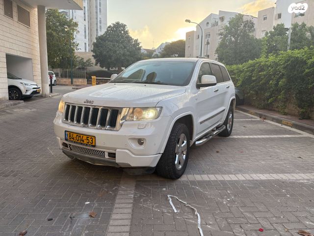 מודעת רכב ג'יפ גרנד צ'ירוקי