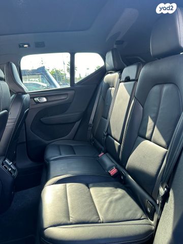 וולוו XC40