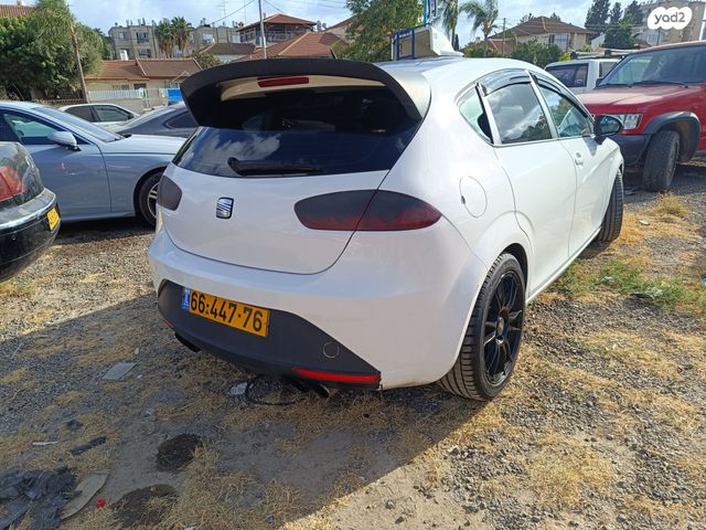 מודעת רכב סיאט לאון