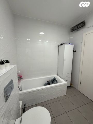 דירה, מבוא העירית 12, רובע ח', אשדוד