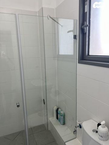 דירה, הרב נריה 3, קרית השרון, נתניה