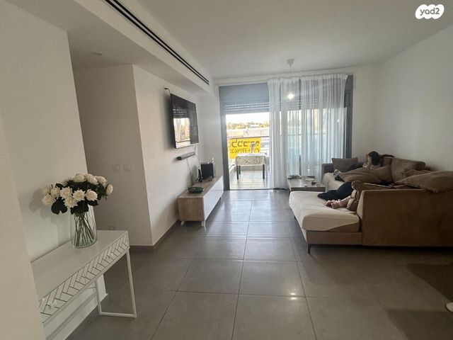 דירה, הרב נריה 3, קרית השרון, נתניה