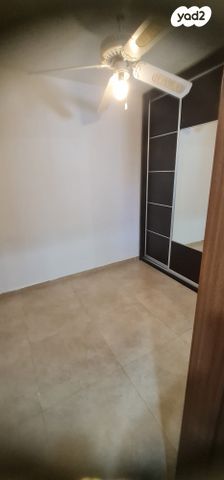מבוא הכרמים 23