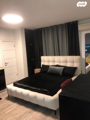 אבן גבירול 79