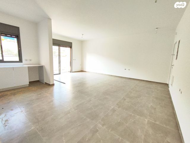 גג/ פנטהאוז, כלנית, צופים, צופים