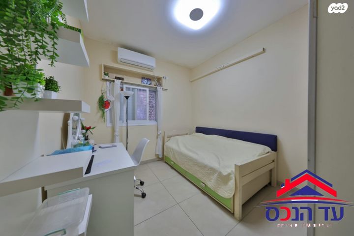 דופלקס, קרית מוצקין