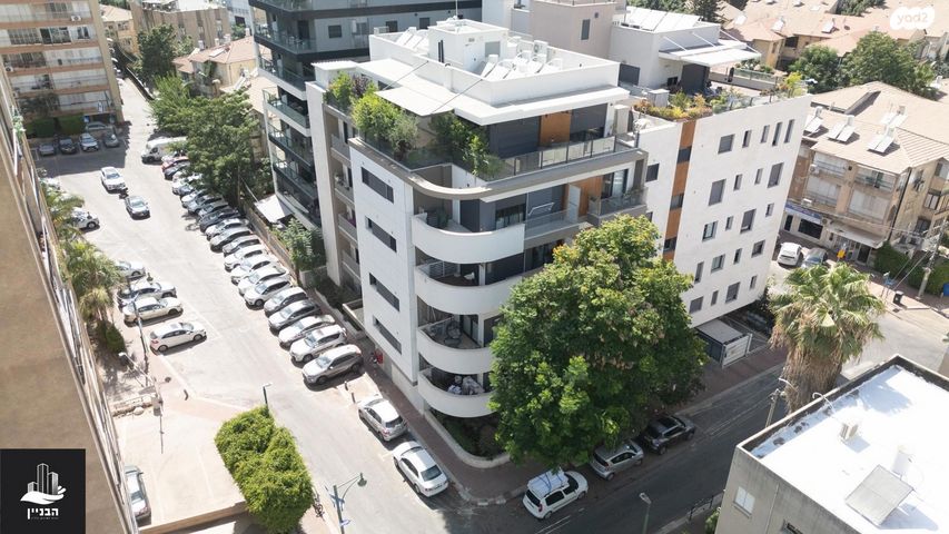 שקדיה 4