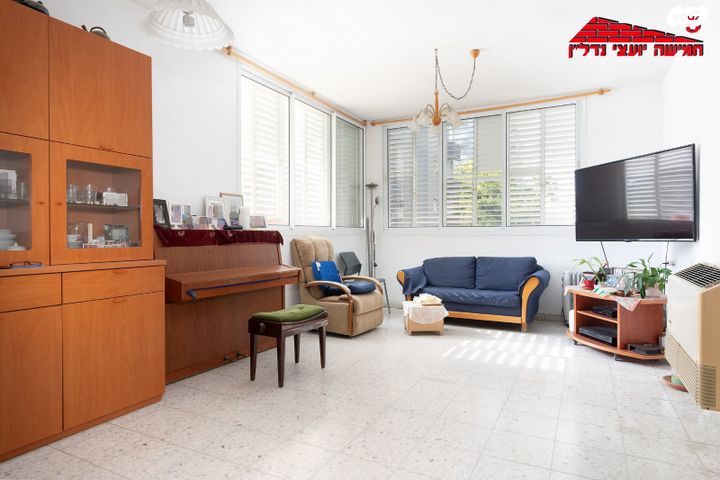 דירה, עולי הגרדום, רמז, מערב ותיק, ראשון לציון