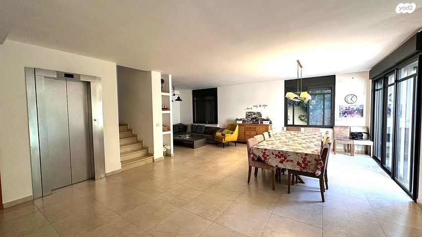 בית פרטי/ קוטג', האירוס, מתחם 19 - 20 (מתחם הפרחים), הוד השרון