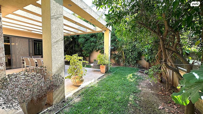 בית פרטי/ קוטג', האירוס, מתחם 19 - 20 (מתחם הפרחים), הוד השרון