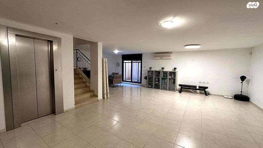 בית פרטי/ קוטג', האירוס, מתחם 19 - 20 (מתחם הפרחים), הוד השרון