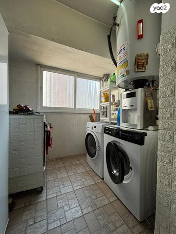 דירה, יהויכין המלך, רובע י"ג, אשדוד