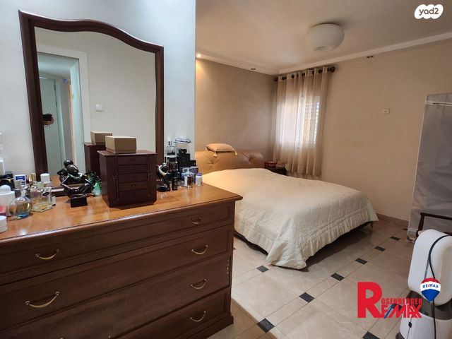 דירה, משה דיין 58, בן גוריון, חולון