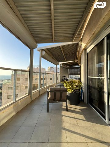 דירה, פרופ' יובל נאמן, הגוש הגדול, רמת אביב החדשה, נופי ים, תל אביב יפו