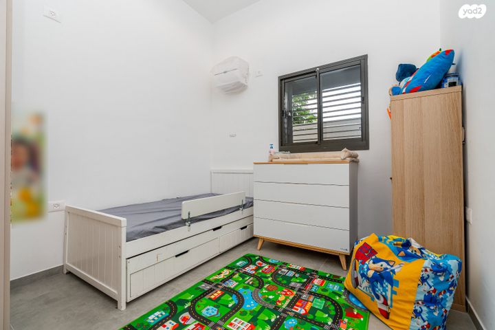 דירת גן, מור, אור ים, אור עקיבא