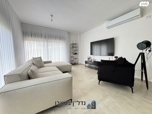 דו משפחתי, כ"ט בנובמבר, השכונה המערבית, מגדל העמק