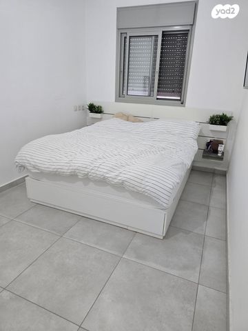 דירה, עפרה חזה, משכנות האומנים, קרית מוצקין