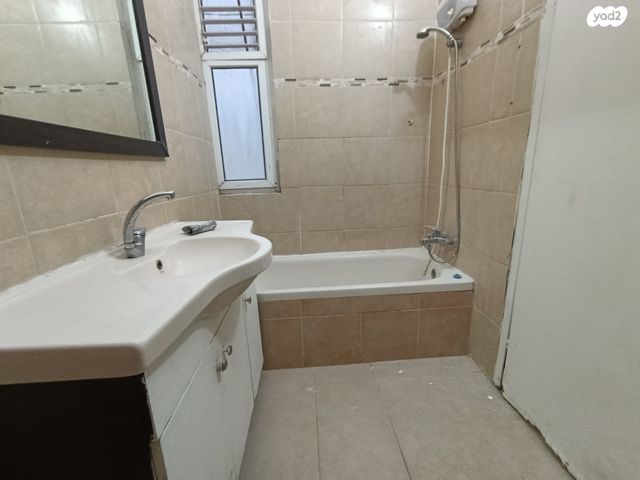 דירה, יוסף 40, הדר מרכז, חיפה