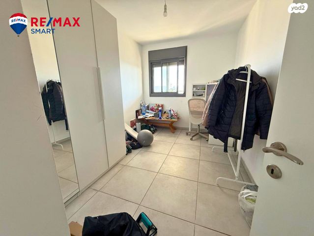 דירה, עפרה חזה, משכנות האומנים, קרית מוצקין