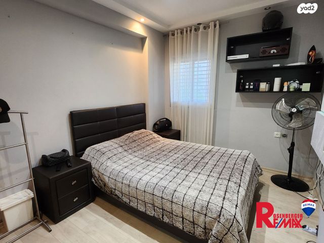 דירה, משה דיין 58, בן גוריון, חולון