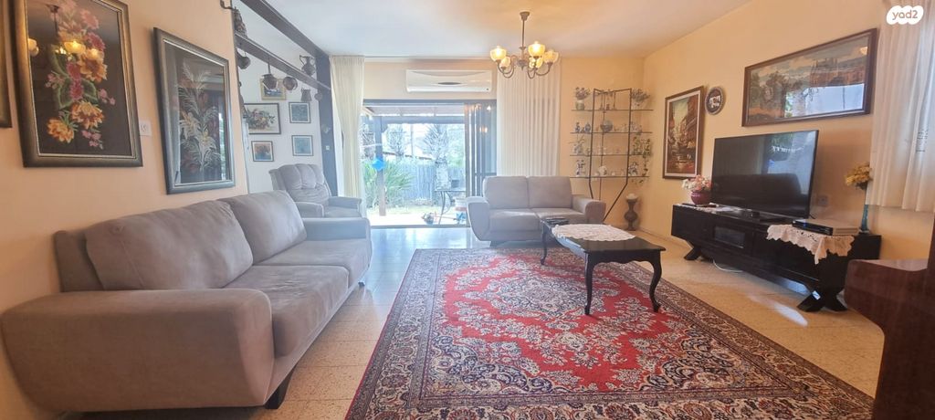 בית פרטי/ קוטג', אורנית