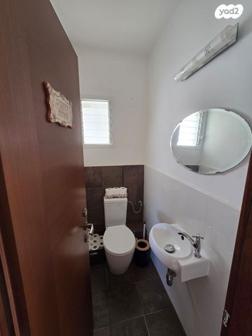 דירה, הרב יצחק בן חנן, נאות גנים, נתניה