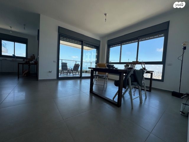 דירה, נוף הטיילת, נתניה