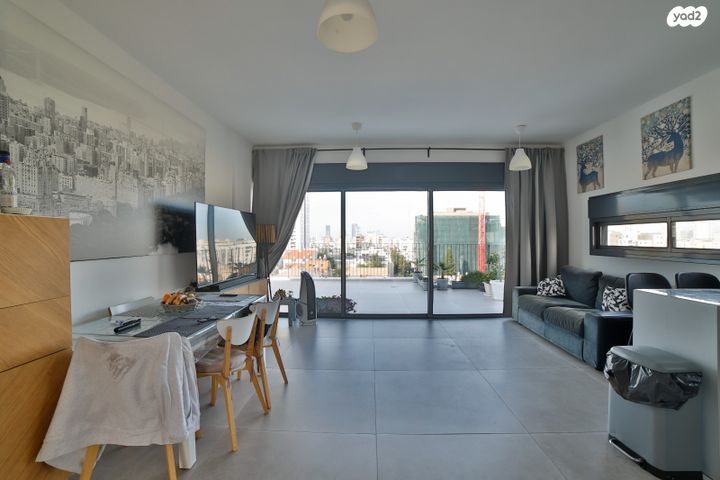 גג/ פנטהאוז, שדרות הצנחנים 18, נגבה, רמת גן