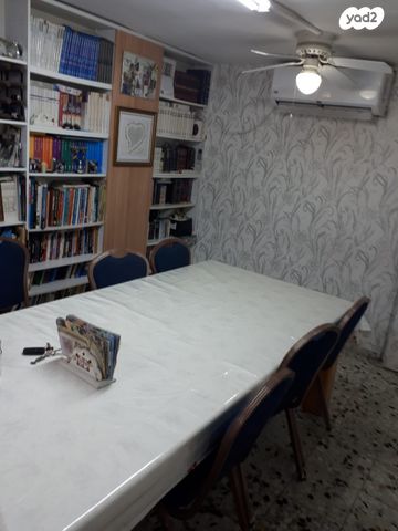 בית פרטי/ קוטג', רחבת האדמונית, הפרחים, קרית גת