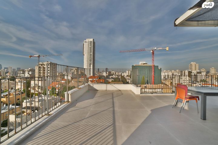 גג/ פנטהאוז, שדרות הצנחנים 18, נגבה, רמת גן